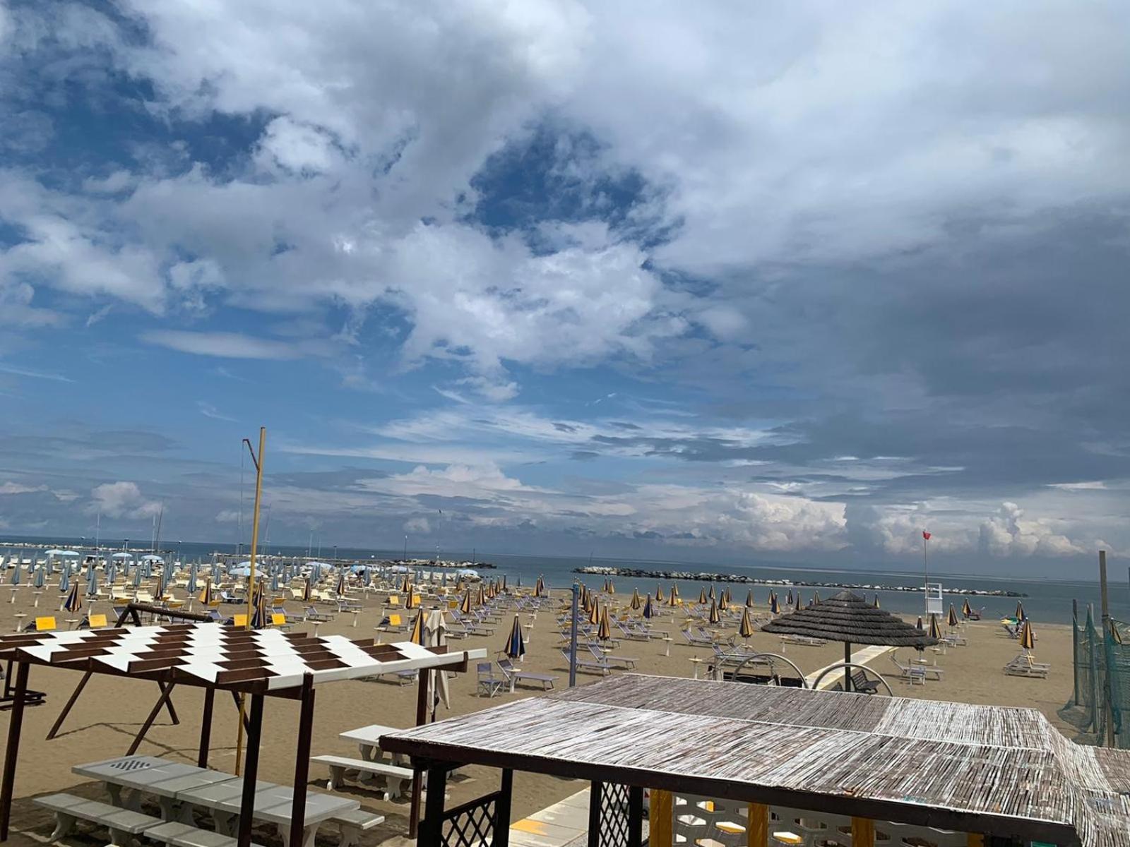 Hotel Acquamarina Viserba Rimini Kültér fotó
