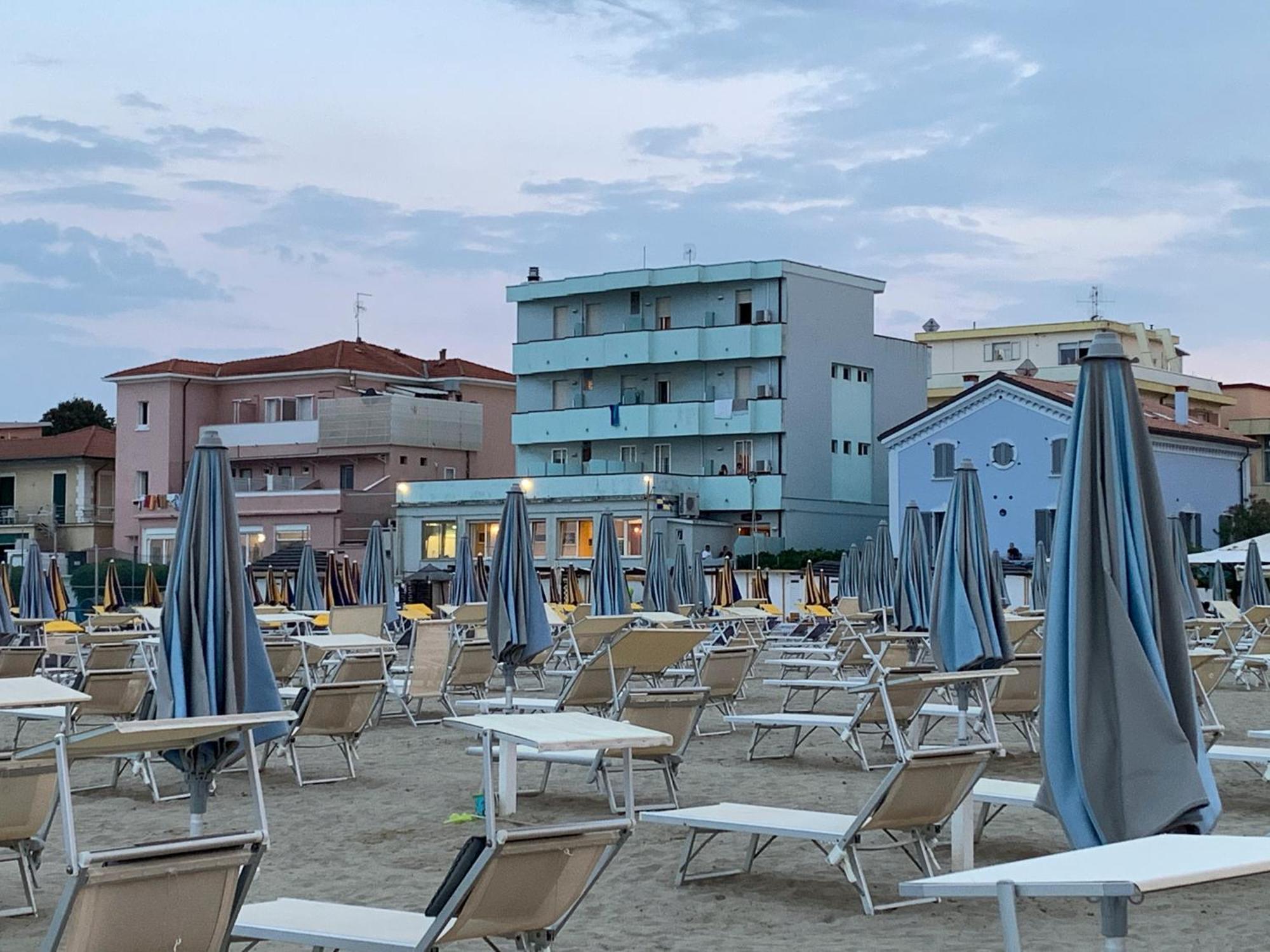 Hotel Acquamarina Viserba Rimini Kültér fotó